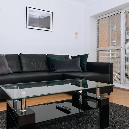 Grand Canal Dock Central Private *