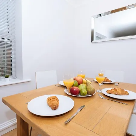 Apartment Grand Canal Dock Central Private Dublin